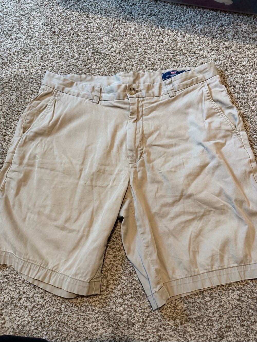 Vineyard Vines Men’s Khaki Tan Cargo Shorts